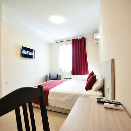 Lova Hotel 塔那那利佛 外观 照片