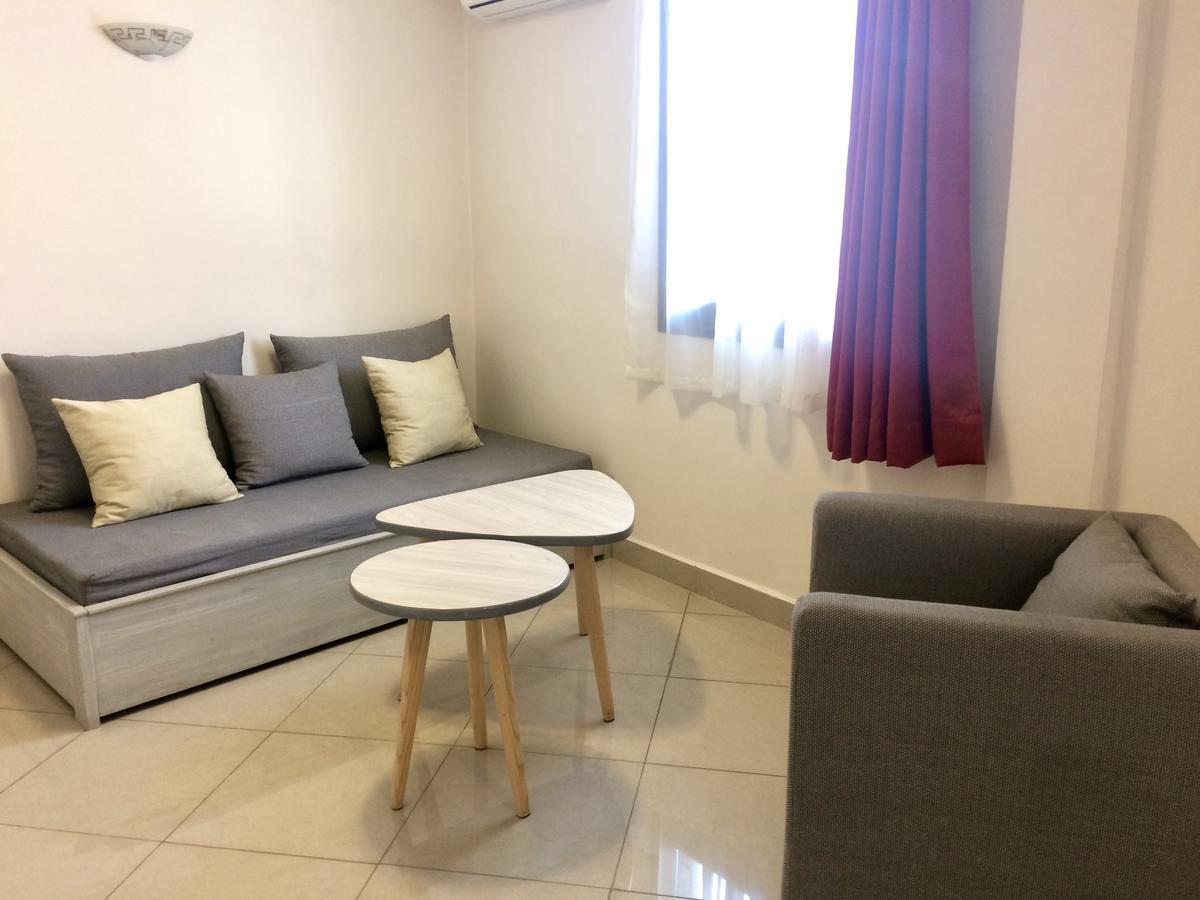 Lova Hotel 塔那那利佛 外观 照片